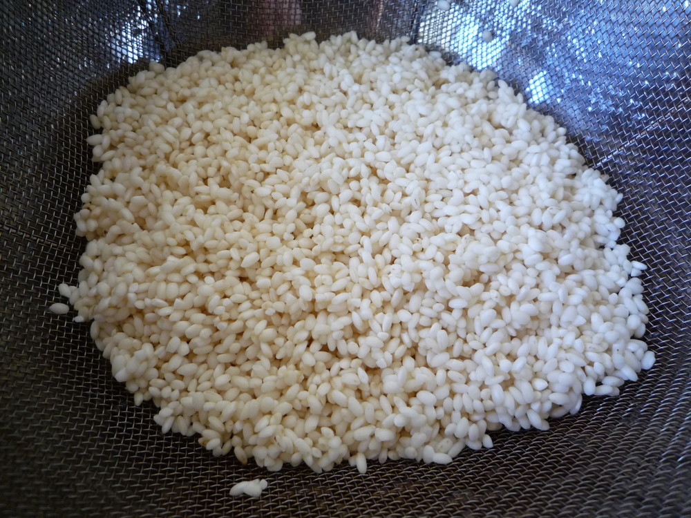 もち米はしっかり水きりをします。